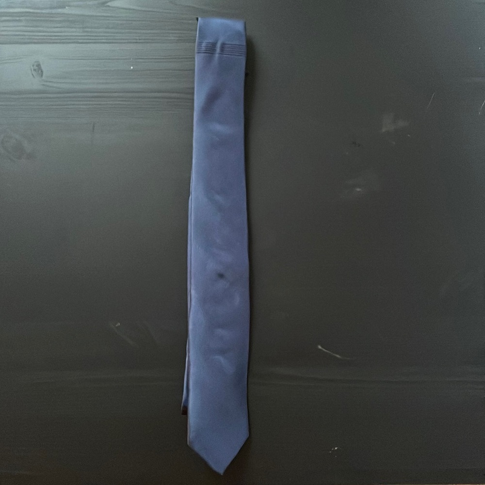 Hugo Boss blue tie, silk and skinny
